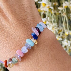 Pulsera personalizada · 15 piedras mini irregulares · Un amuleto delicado y lleno de intención