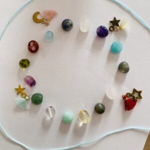 Pulsera personalizada · 15 piedras irregulares · Una joya mágica hecha solo para ti - Imagen 10